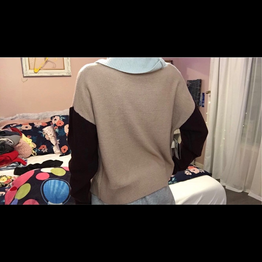 sweater - Picture 2 of 2